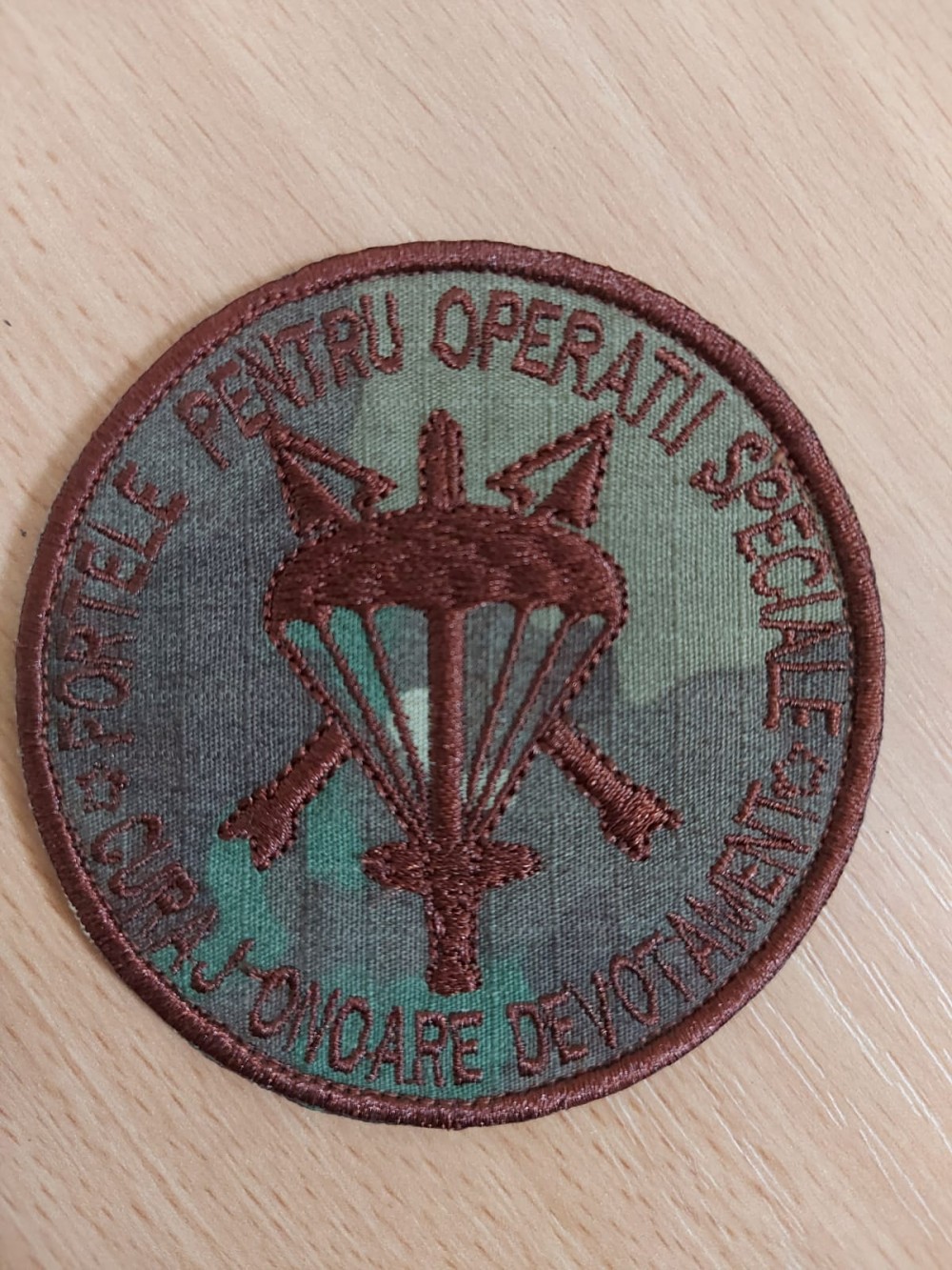 EMBLEMA FORTELE PENTRU OPERATIUNI SPECIALE